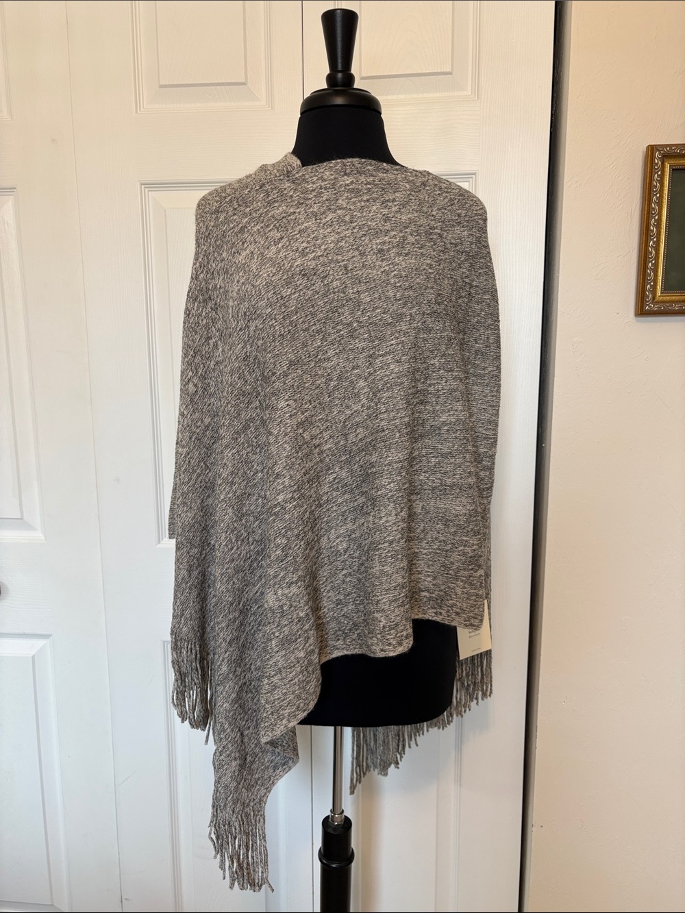 NWT Riah Fashion Asymmetrical Fringe Knit Poncho Shawl Gray OSFM.